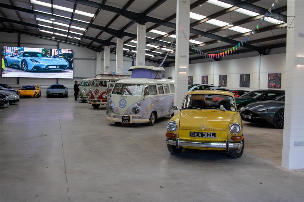 breakfast meet 5-zero the supercar barn